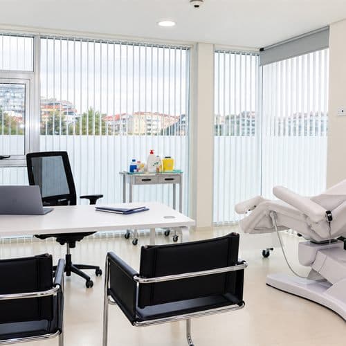 Consulta de medicina interna del Dr. José Ramón Larrañaga en Vigo